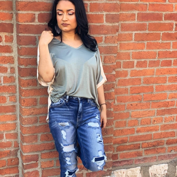 NWT Sage Cream Oversized Baggy Hi Low Top - Picture 2 of 9